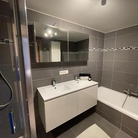 Vakantieappartement - Gratis Garage - Topligging Ostend Exterior photo